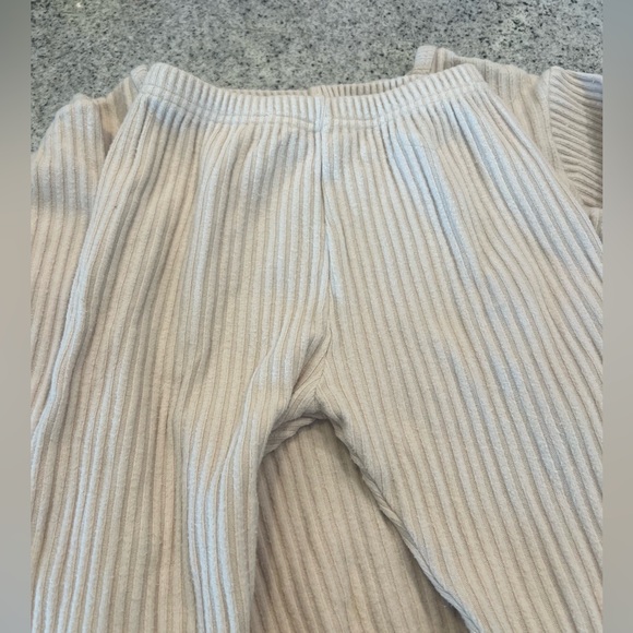 Seviin Matching Ribbed Set Size 5/6T - Picture 6 of 9